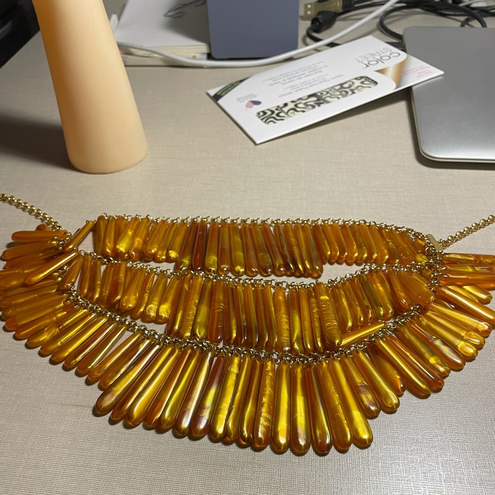 Gorgeous vintage signed Joan Rivers Necklace